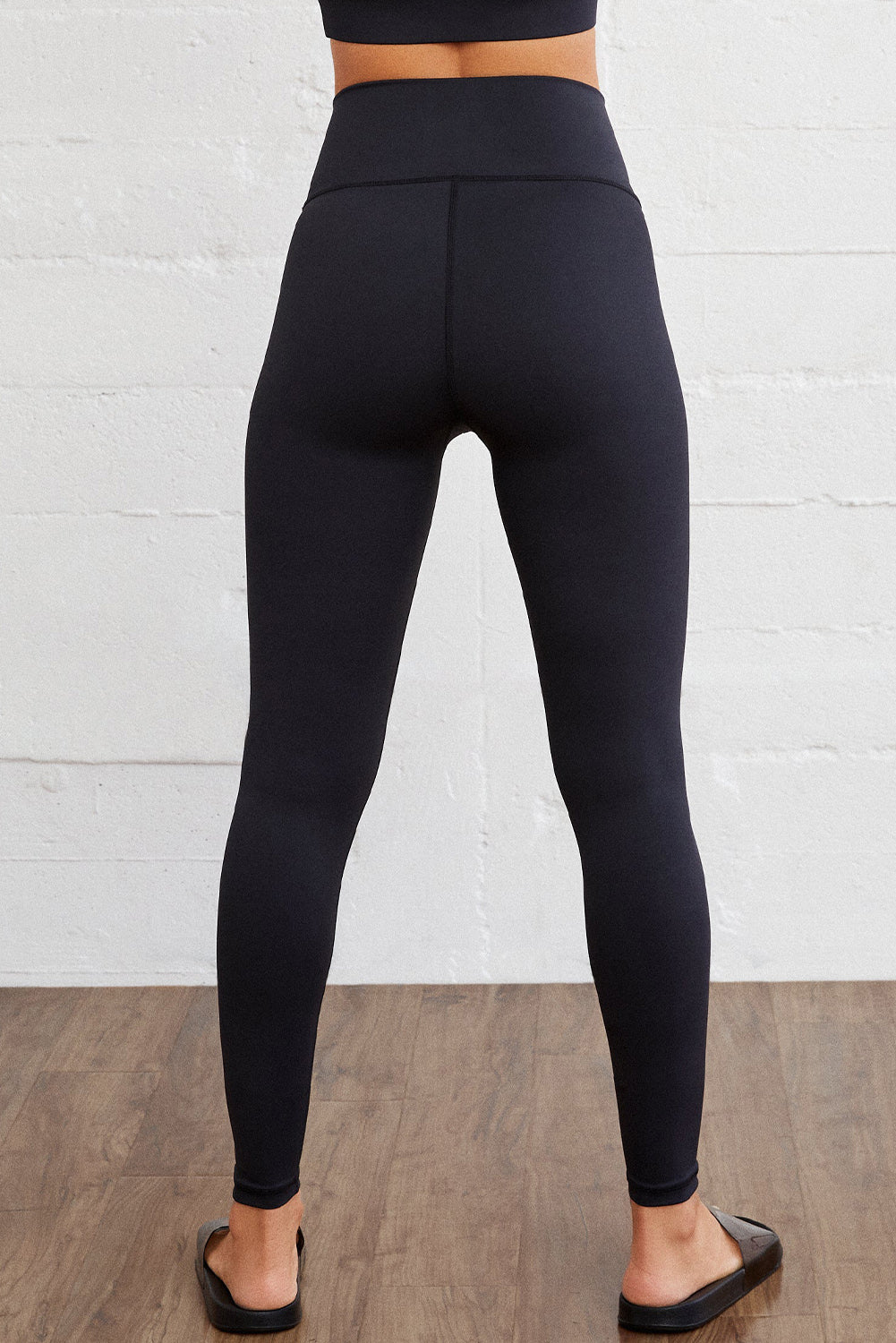 ViviContour Arched Waist Leggings